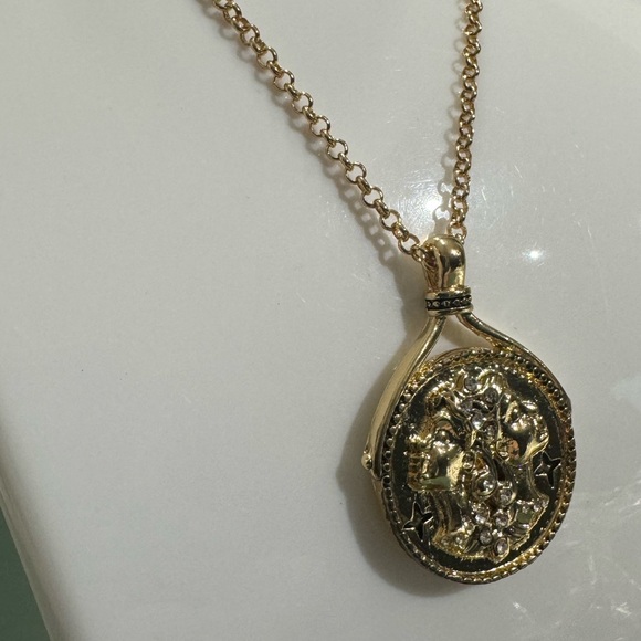 Gemini Zodiac Sign Rhinestone Medallion Pendant Necklace - Picture 5 of 11